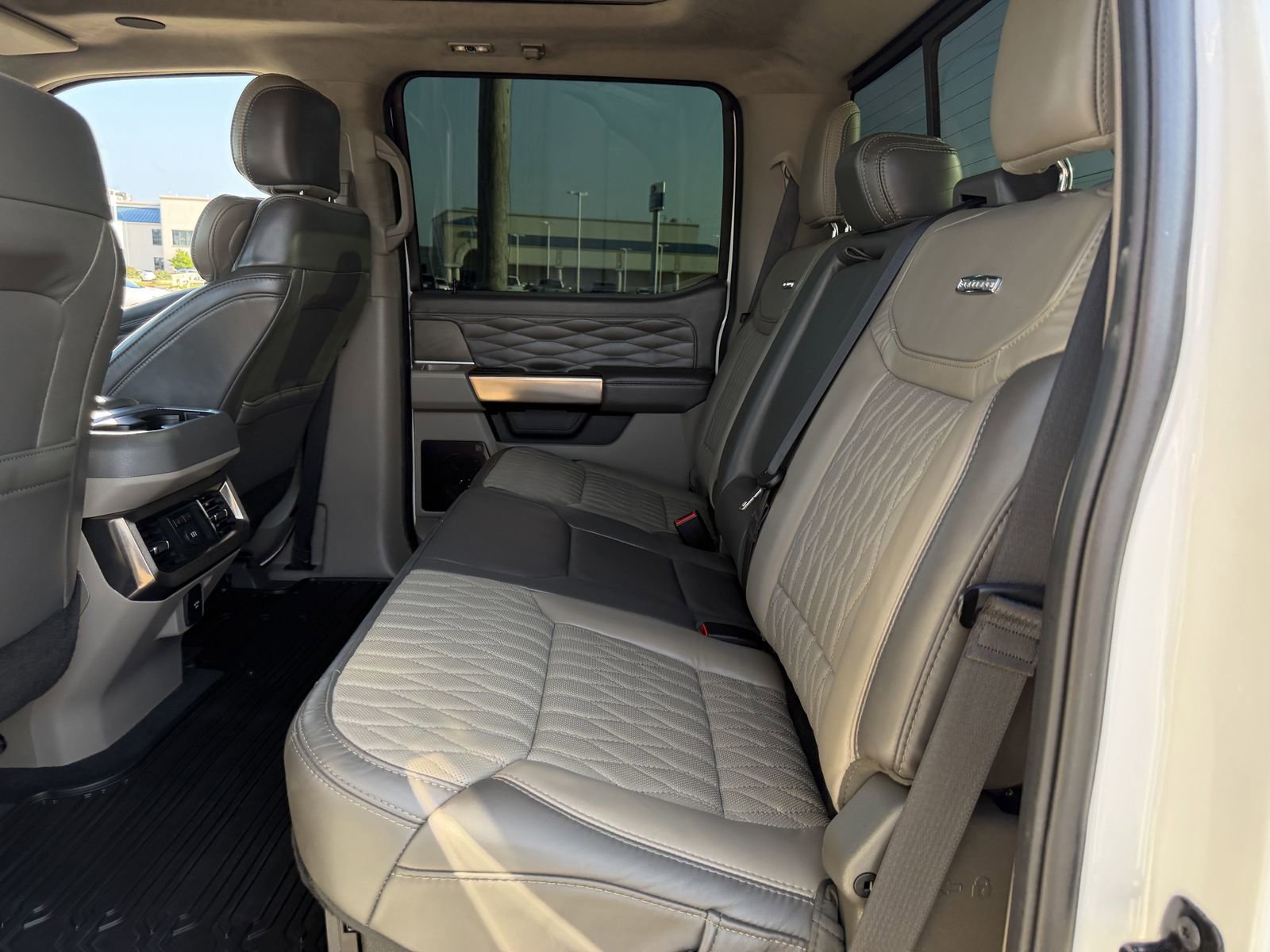 Certified 2026 Ford F250 Platinum w/ Platinum Plus Package AWD/4WD image 29