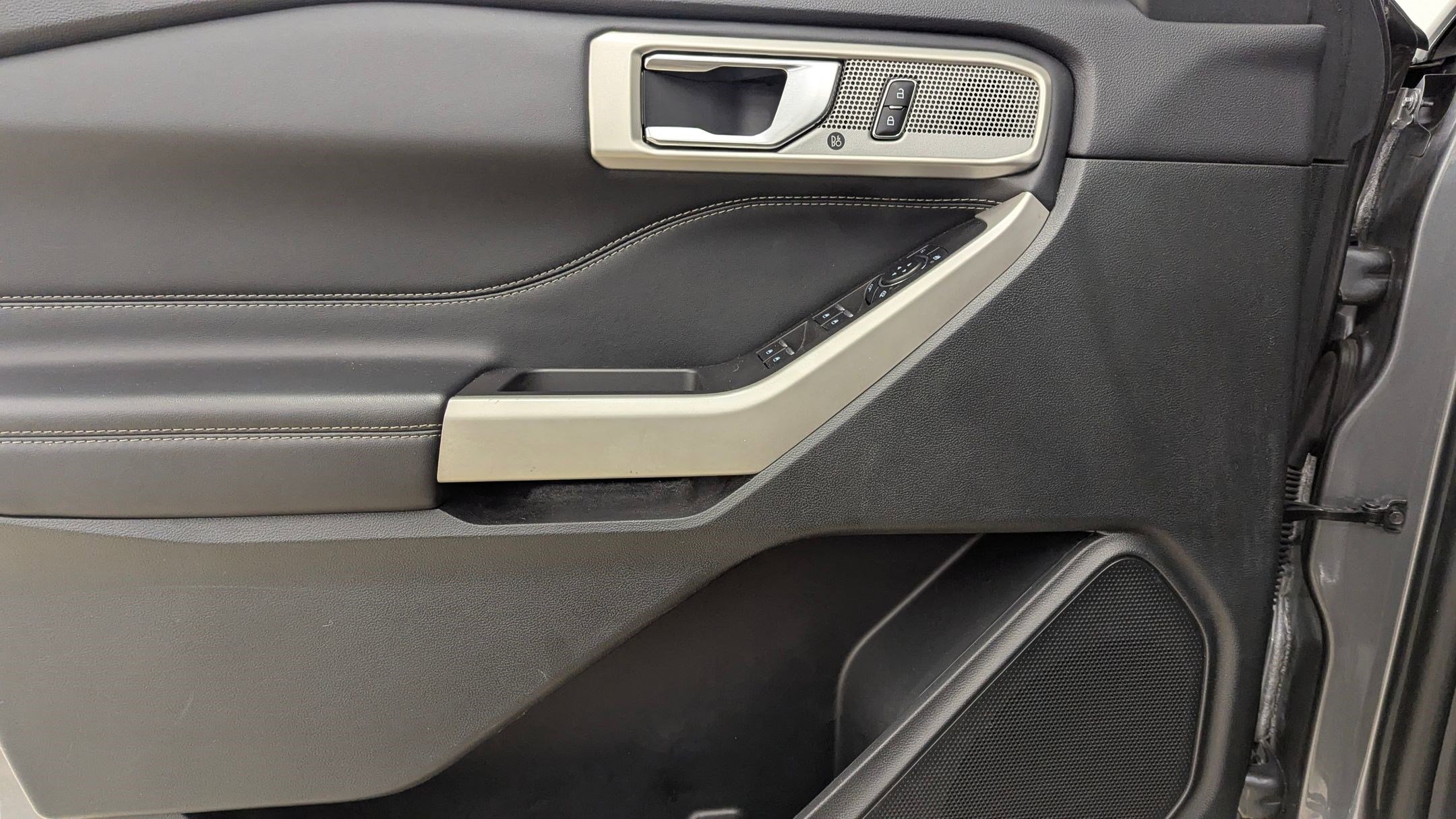 Certified 2024 Ford Explorer Limited image 12