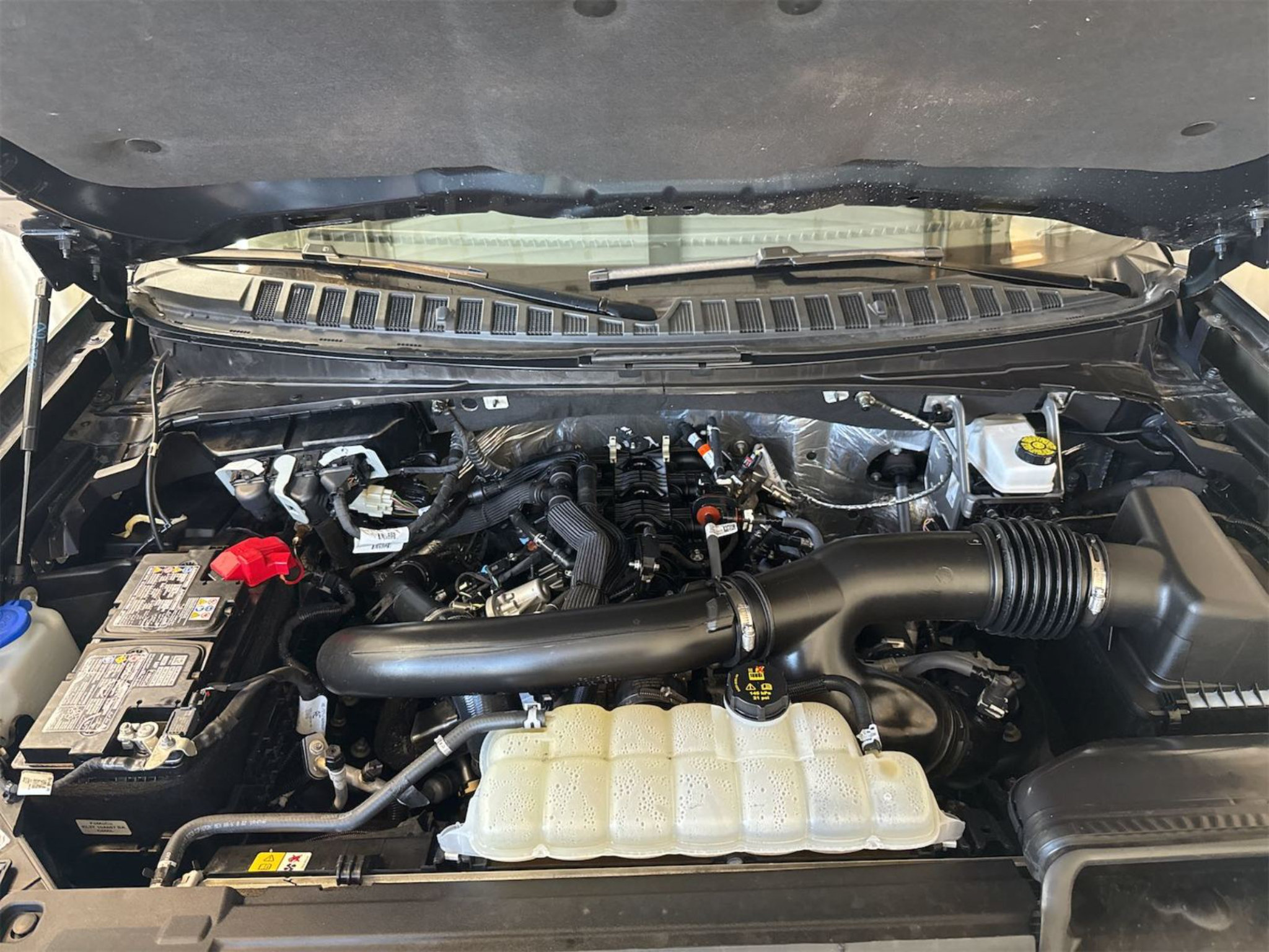 Certified 2025 Ford Expedition Active AWD/4WD image 10
