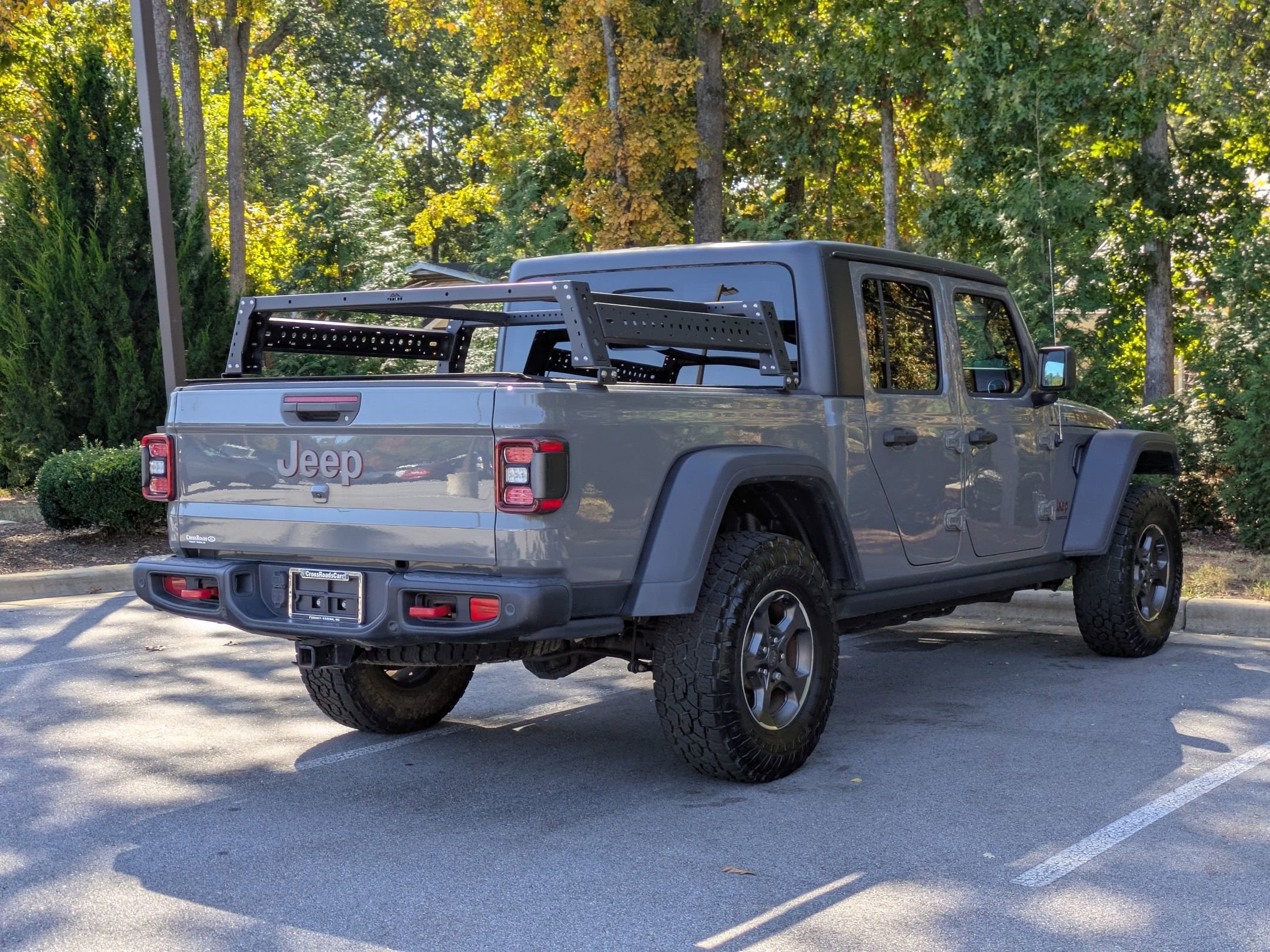 Used 2020 Jeep Gladiator Rubicon image 3