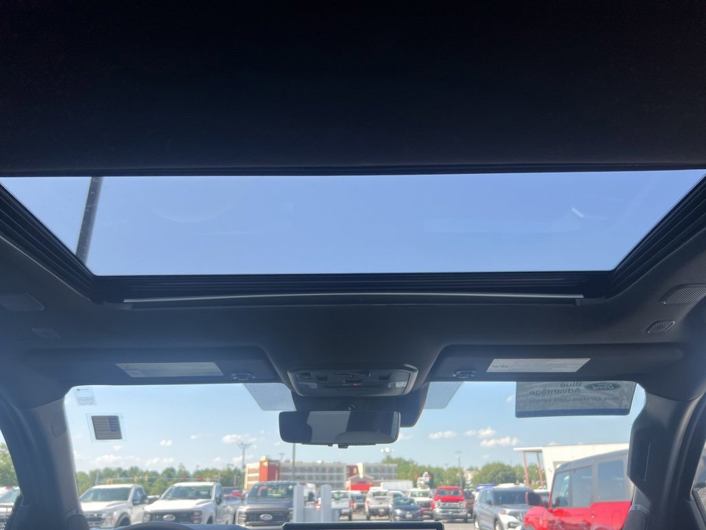 Used 2024 Toyota Tacoma Limited image 22