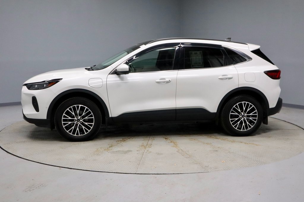 Certified 2024 Ford Escape SE w/ PHEV Premium Package image 2