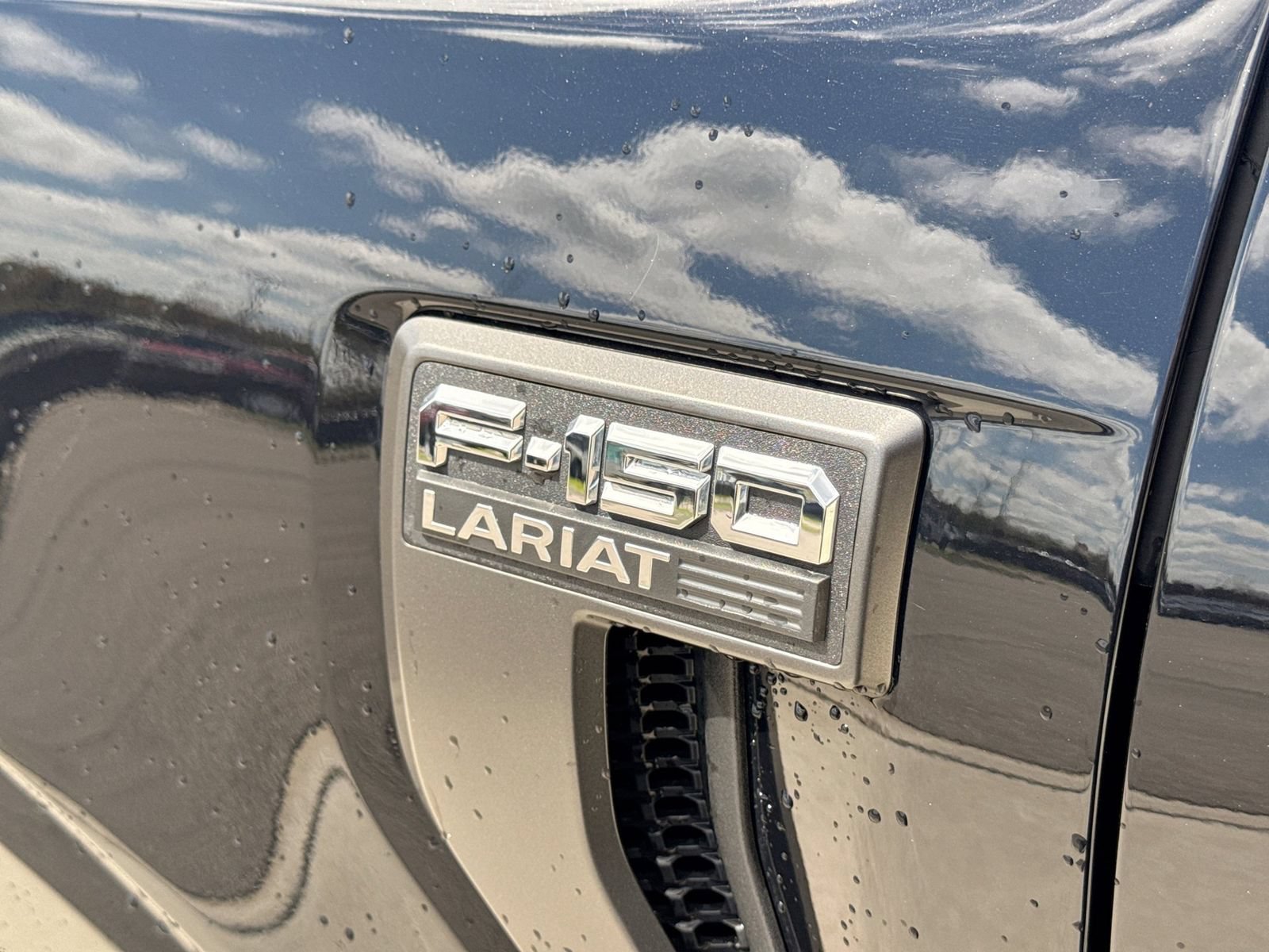 Certified 2023 Ford F150 Lariat w/ Equipment Group 502A High AWD/4WD image 16