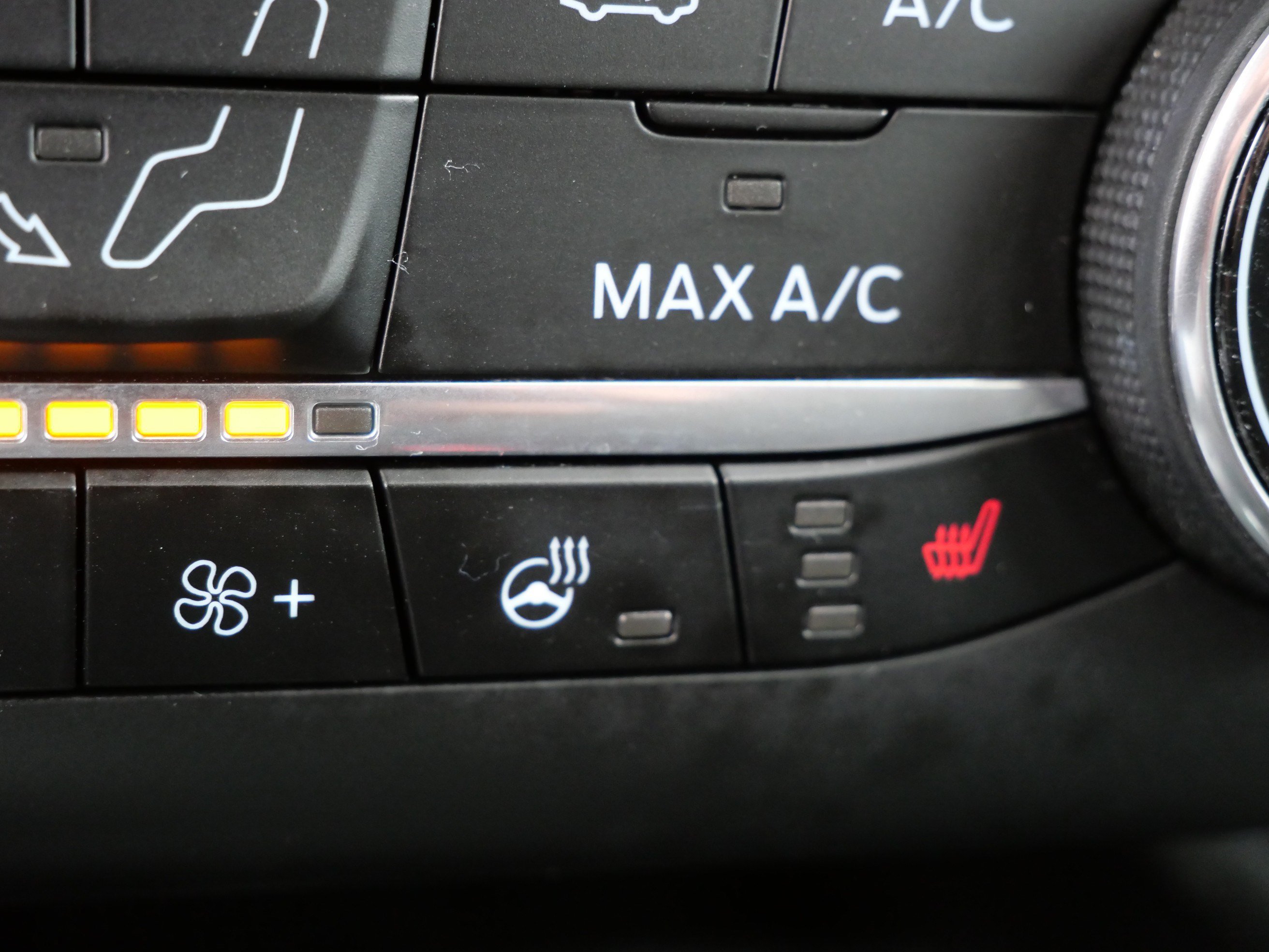 Certified 2024 Ford Escape Active AWD/4WD image 32
