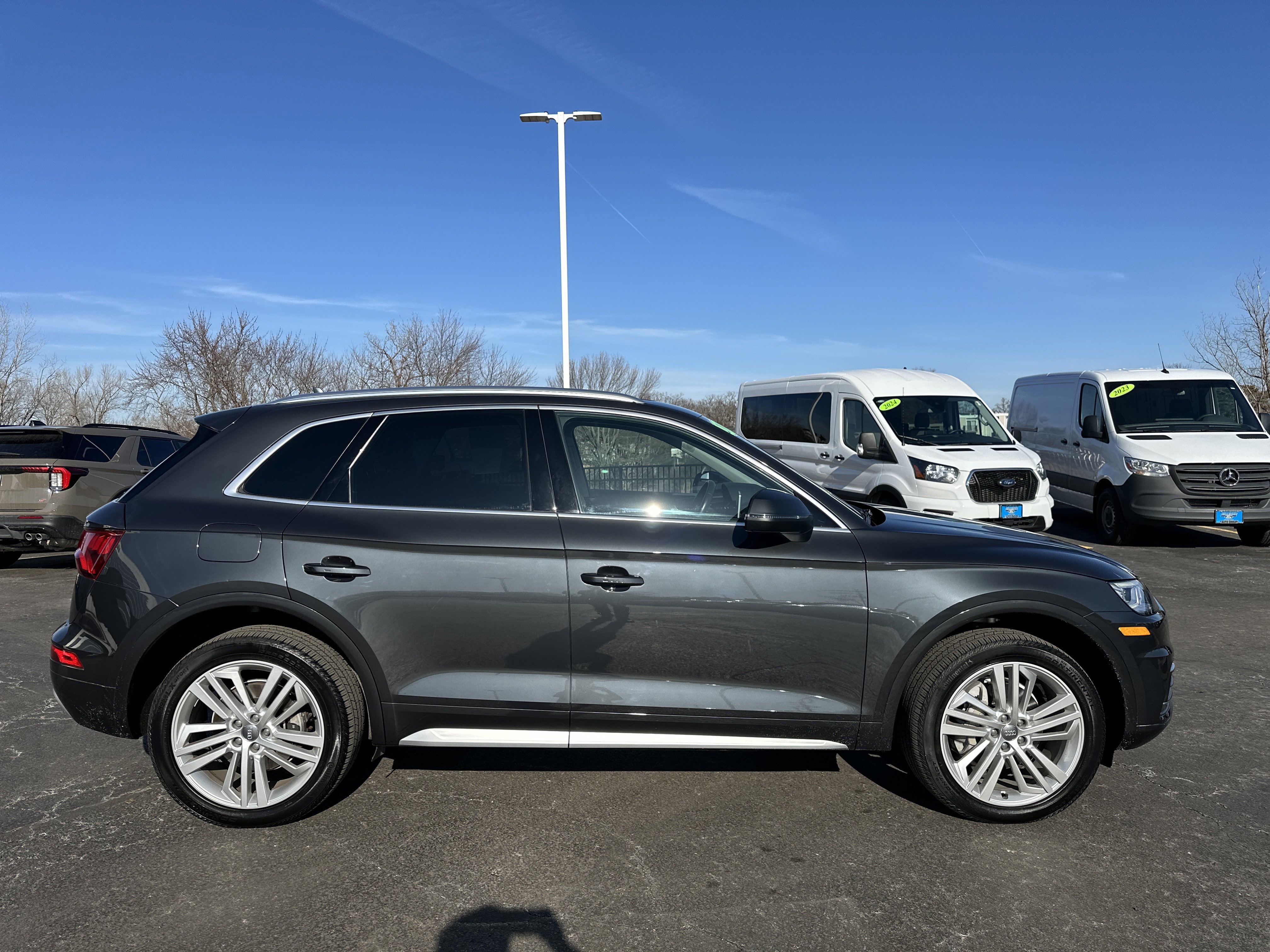 Used 2018 Audi Q5 2.0T Premium Plus w/ Premium Plus Package image 2