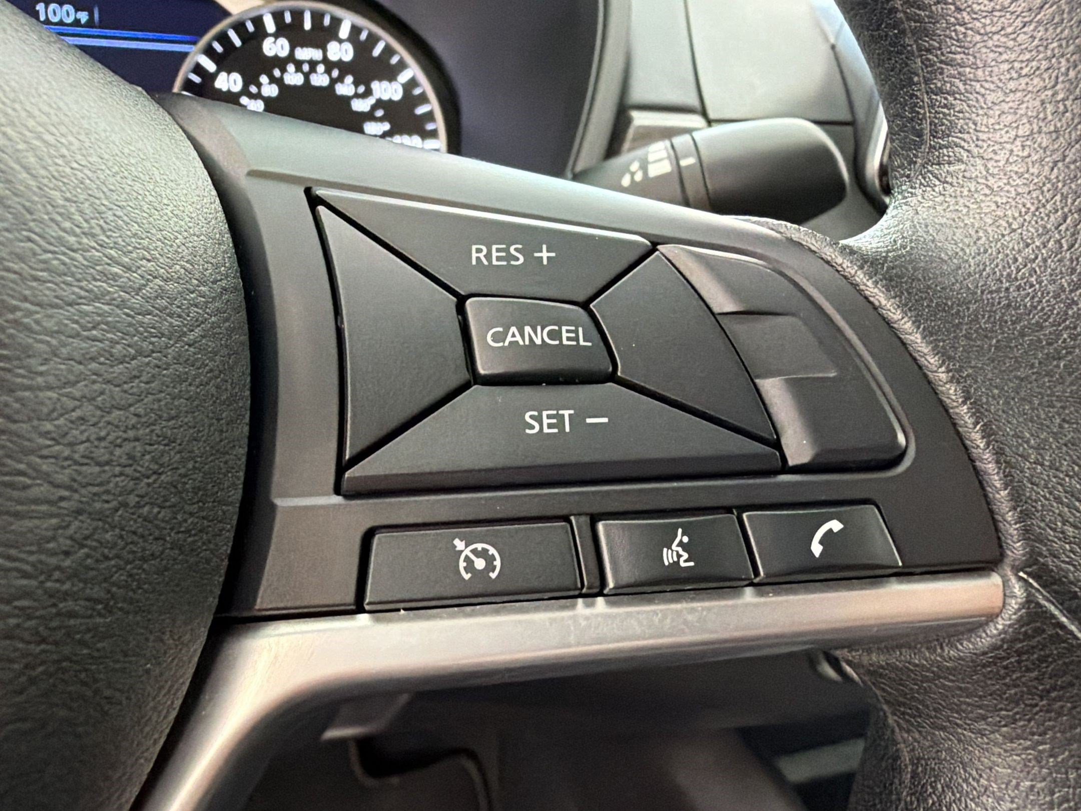 Used 2025 Nissan Altima 2.5 SV FWD image 17