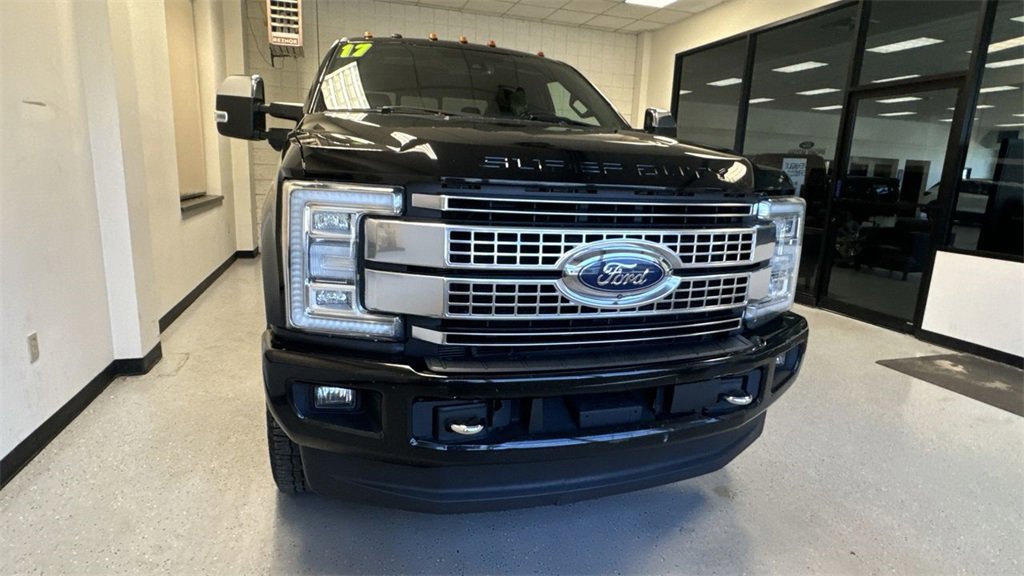 Certified 2017 Ford F350 Platinum w/ Platinum Ultimate Package image 16