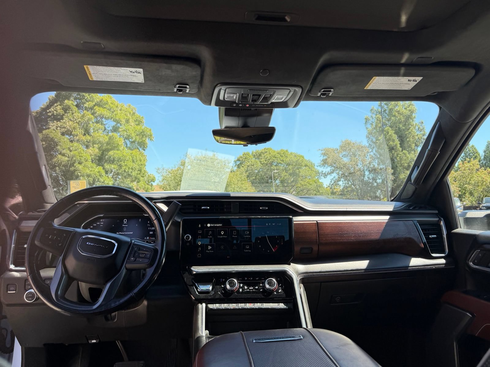 Used 2024 GMC Sierra 3500 Denali Ultimate AWD/4WD image 11