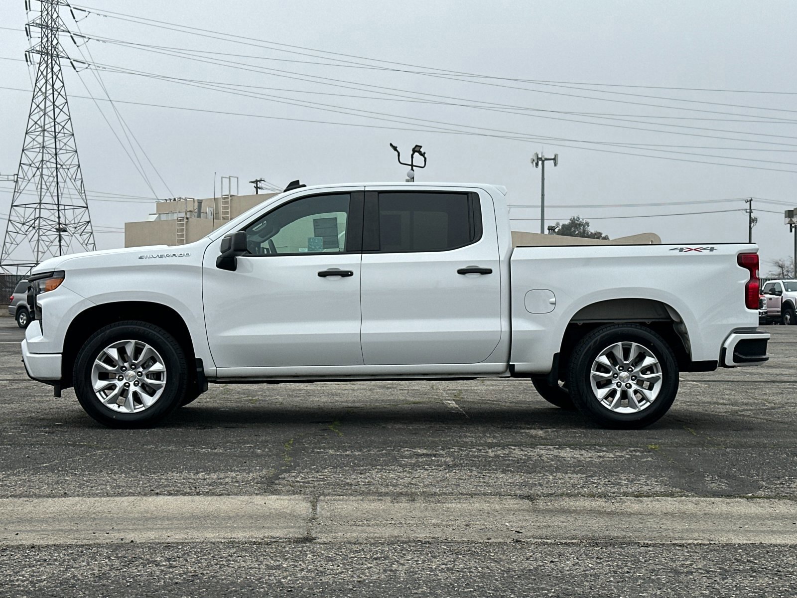 Used 2023 Chevrolet Silverado 1500 Custom image 2