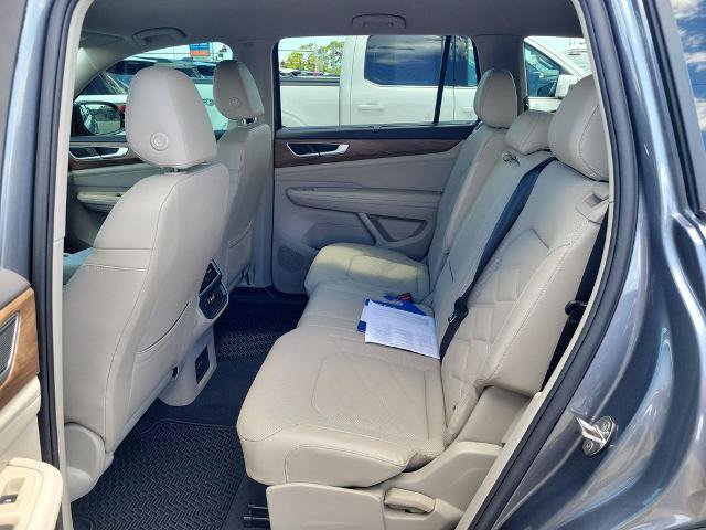 Used 2024 Volkswagen Atlas SE FWD image 12