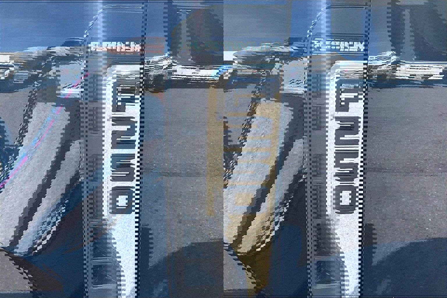 Certified 2023 Ford F250 Platinum w/ FX4 Off-Road Package image 8