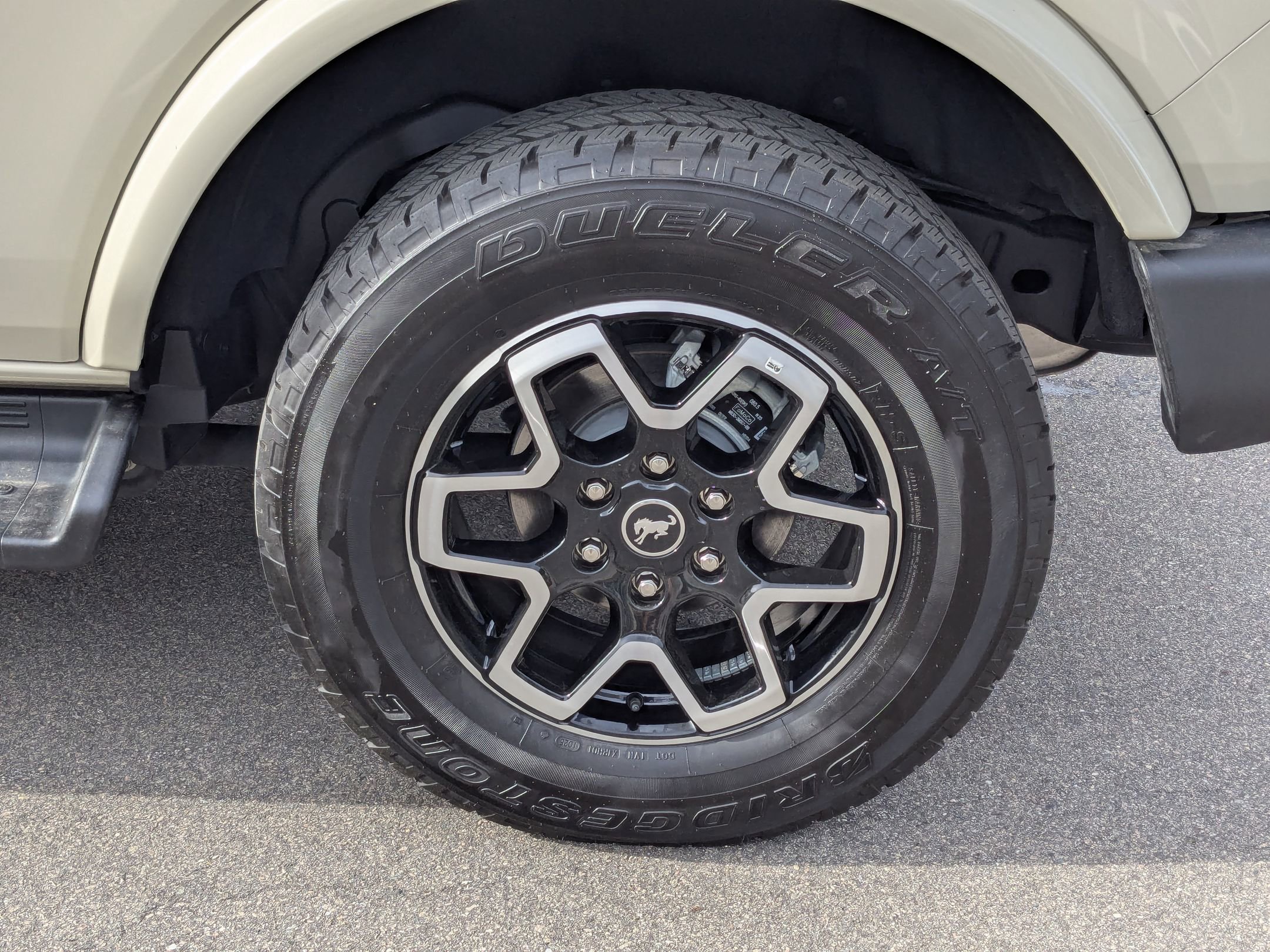 Certified 2025 Ford Bronco Outer Banks AWD/4WD image 10