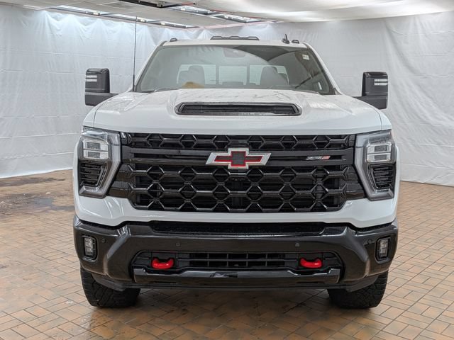 Used 2026 Chevrolet Silverado 2500 ZR2 AWD/4WD image 2