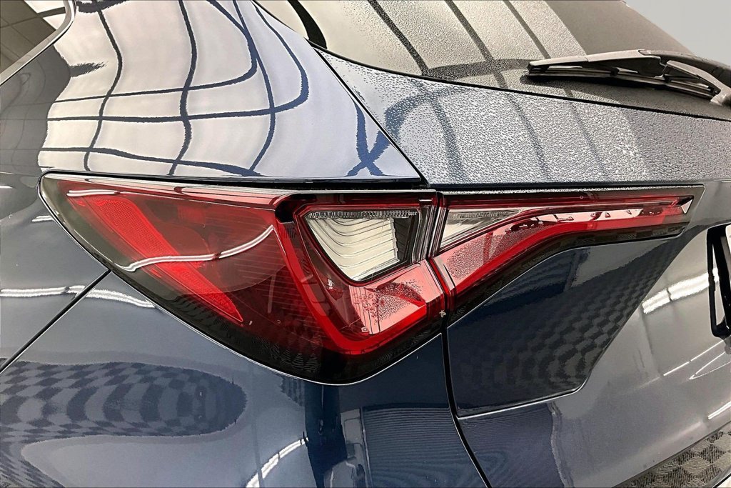 Used 2025 Acura MDX w/ Technology Package FWD image 31