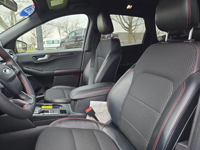 Certified 2023 Ford Escape ST-Line w/ Tech Pack #1 image 14