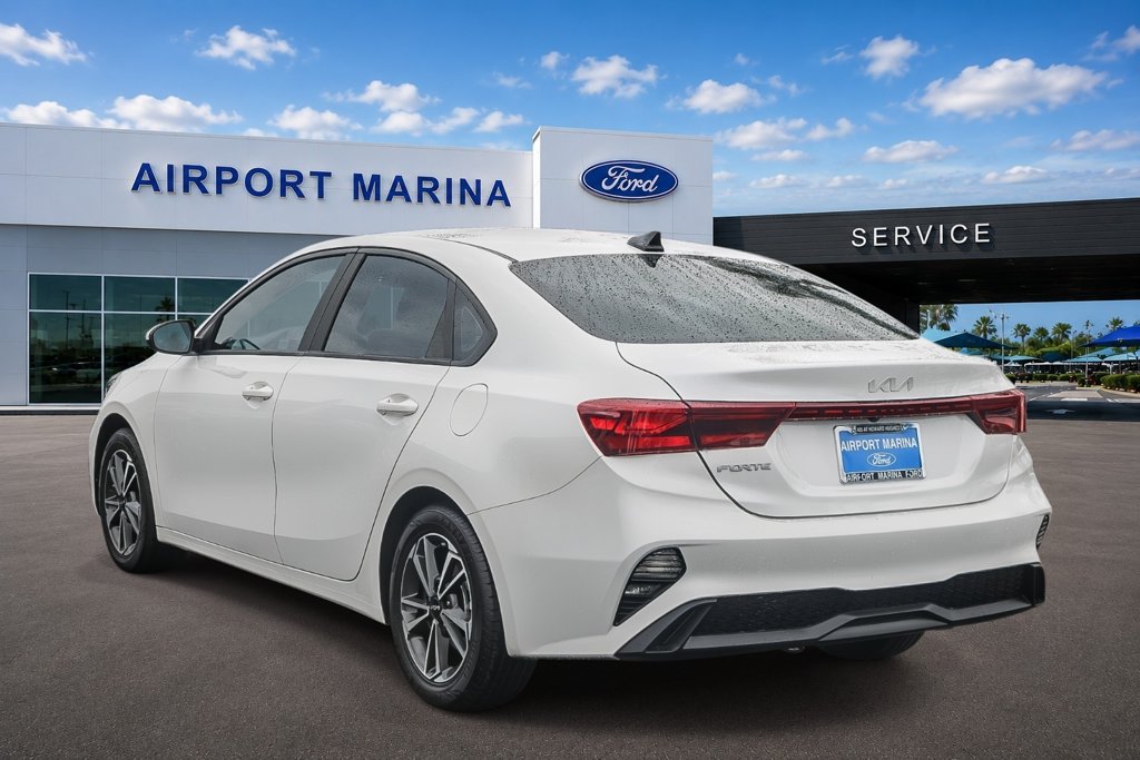 Used 2022 Kia Forte LXS FWD image 6