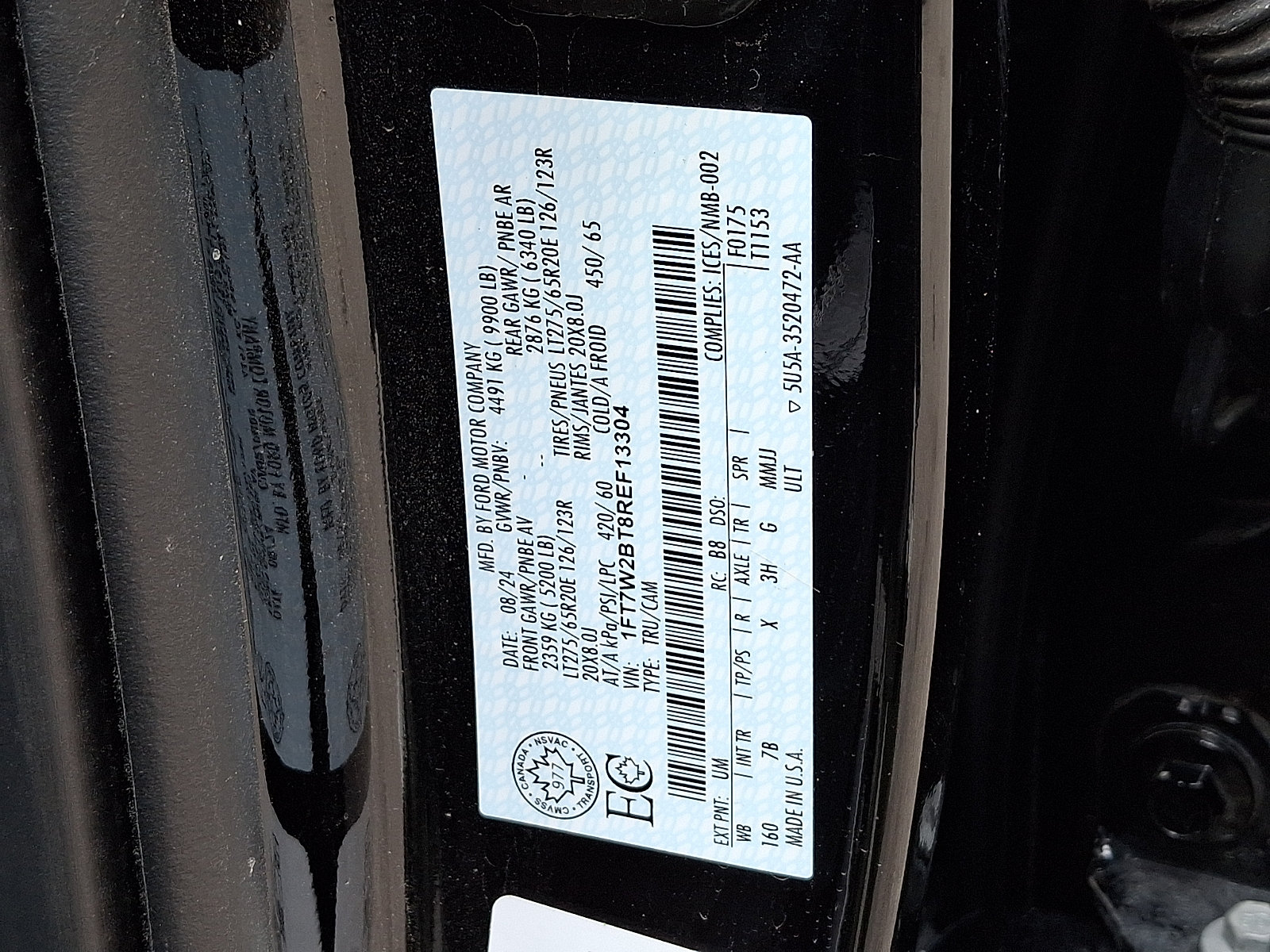 Certified 2024 Ford F250 Platinum w/ FX4 Off-Road Package AWD/4WD image 27