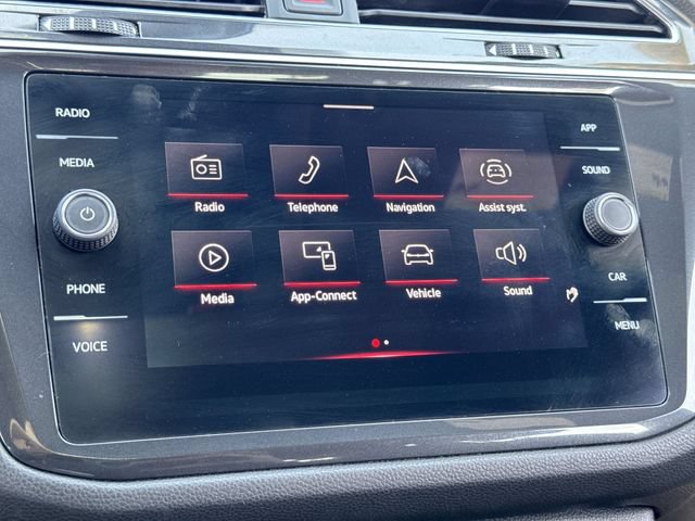 Used 2022 Volkswagen Tiguan SE R-Line FWD image 16