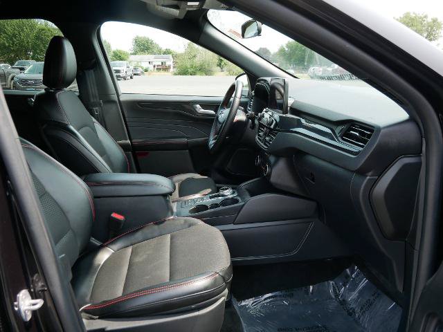 Certified 2025 Ford Escape ST-Line Select AWD/4WD image 14