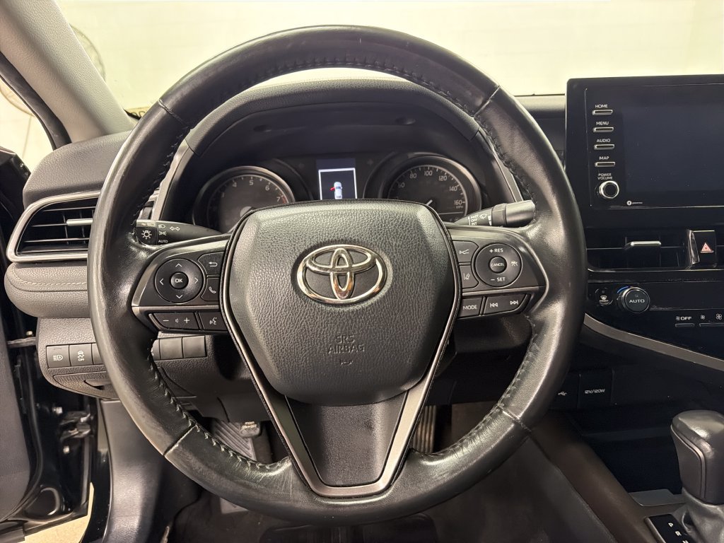 Used 2022 Toyota Camry SE FWD image 18