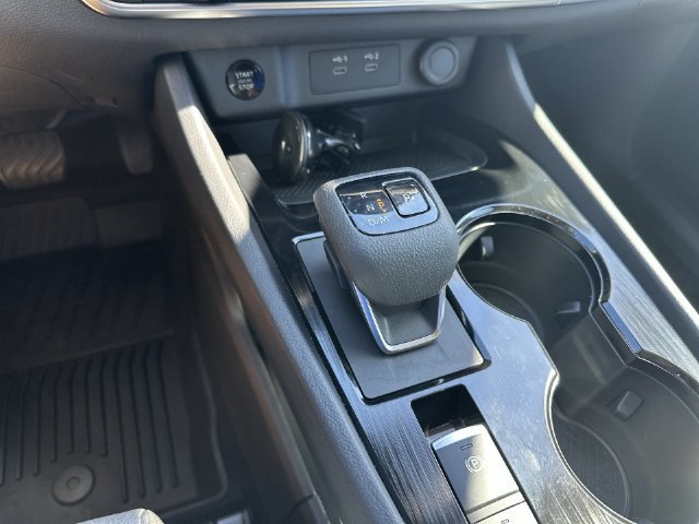 Used 2025 Nissan Rogue SV FWD image 20