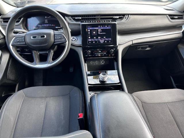 Used 2023 Jeep Grand Cherokee L Laredo image 12