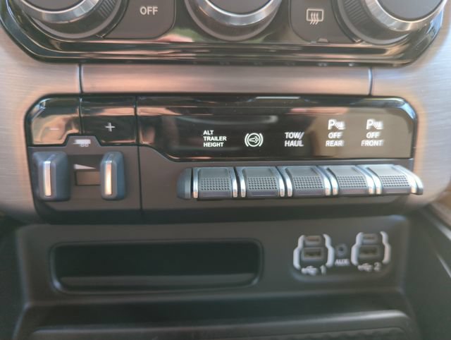 Used 2022 RAM 3500 Limited w/ Max Tow Package AWD/4WD image 49