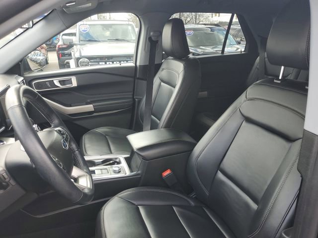Certified 2023 Ford Explorer XLT w/ Equipment Group 202A image 13