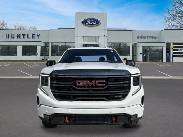 Used 2024 GMC Sierra 1500 AT4 w/ Technology Package AWD/4WD image 2