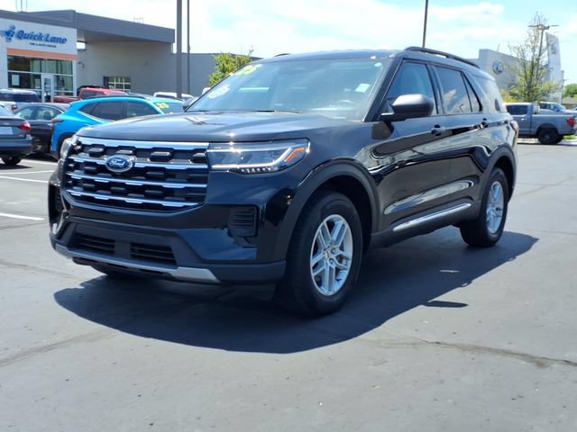 Certified 2025 Ford Explorer Active AWD/4WD image 3