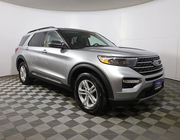 Certified 2023 Ford Explorer XLT w/ Equipment Group 202A image 4
