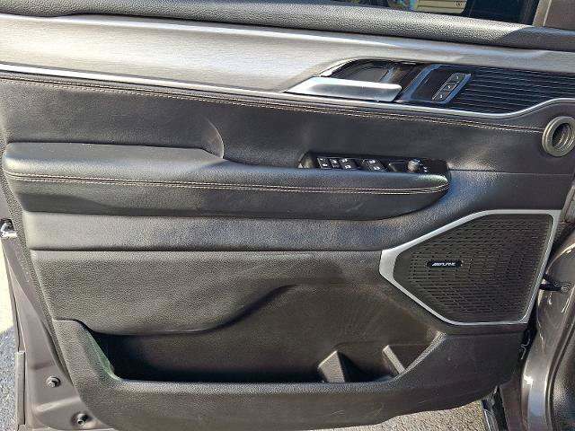 Used 2025 Jeep Wagoneer 4WD w/ Premium Group I image 13