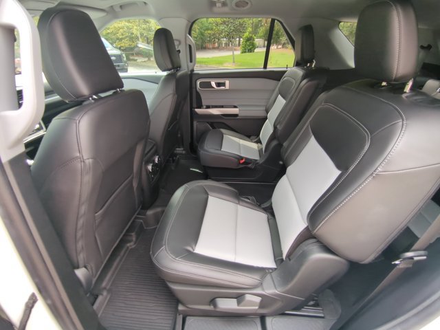 Certified 2023 Ford Explorer XLT w/ Equipment Group 202A RWD image 23