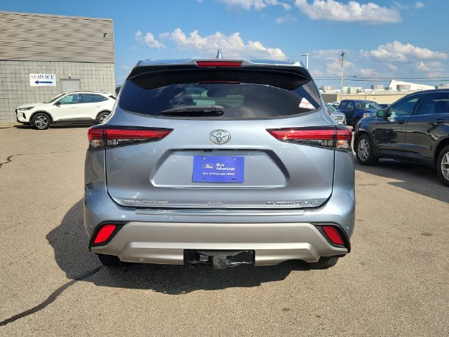 Used 2021 Toyota Highlander Platinum AWD/4WD image 4