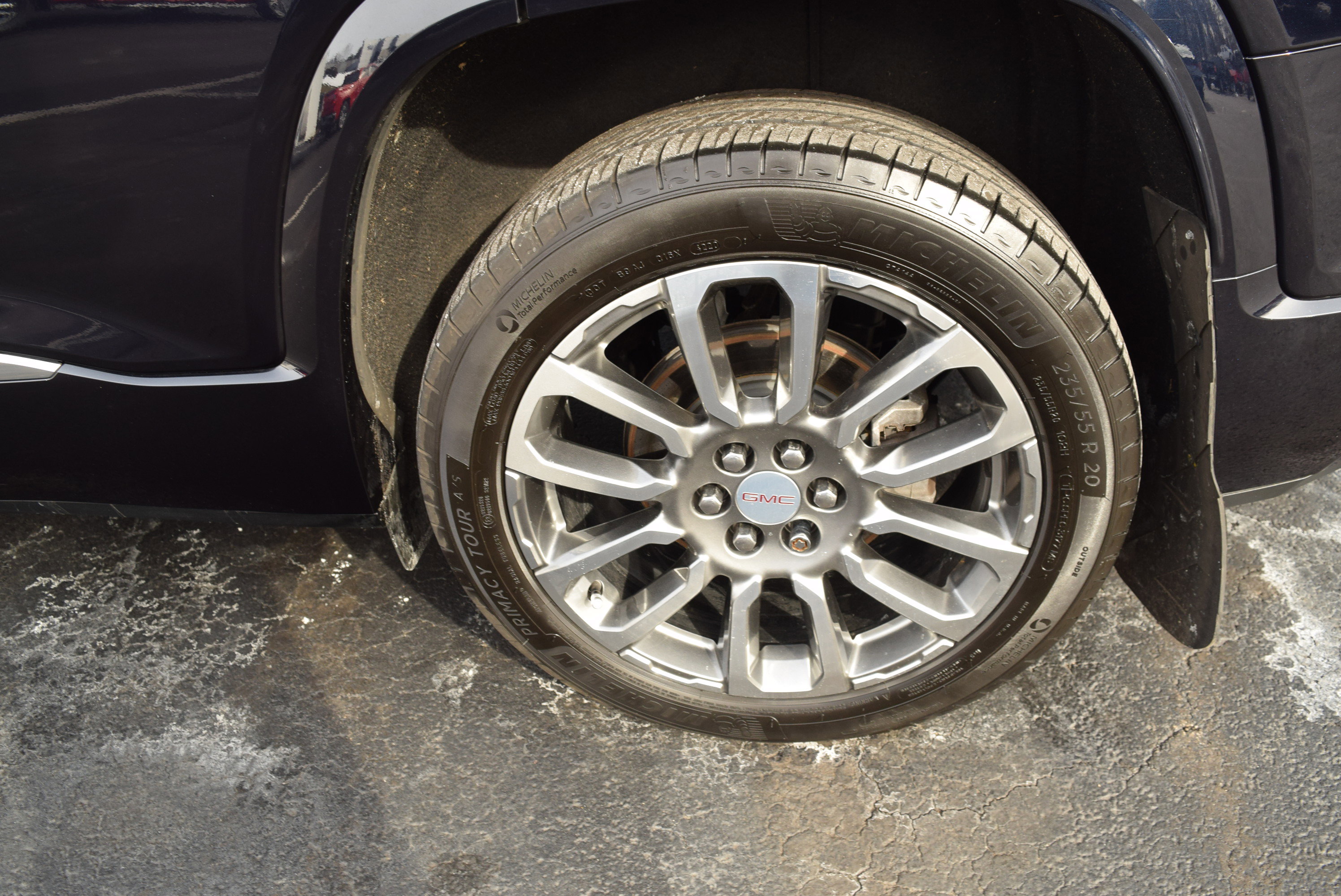 Used 2021 GMC Acadia Denali w/ Denali Ultimate Package image 8