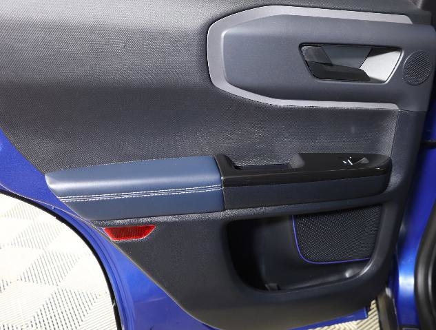 Certified 2023 Ford Bronco Sport Outer Banks w/ Tech Package image 32