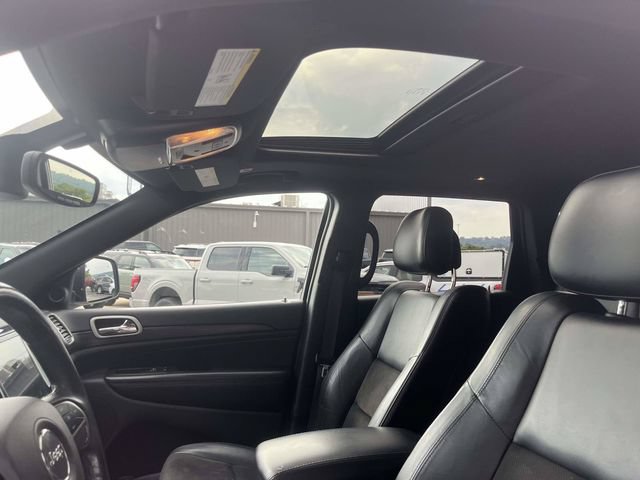 Used 2019 Jeep Grand Cherokee Altitude AWD/4WD image 23