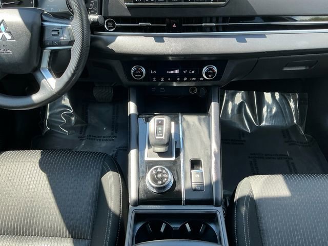 Used 2022 Mitsubishi Outlander ES AWD/4WD image 15