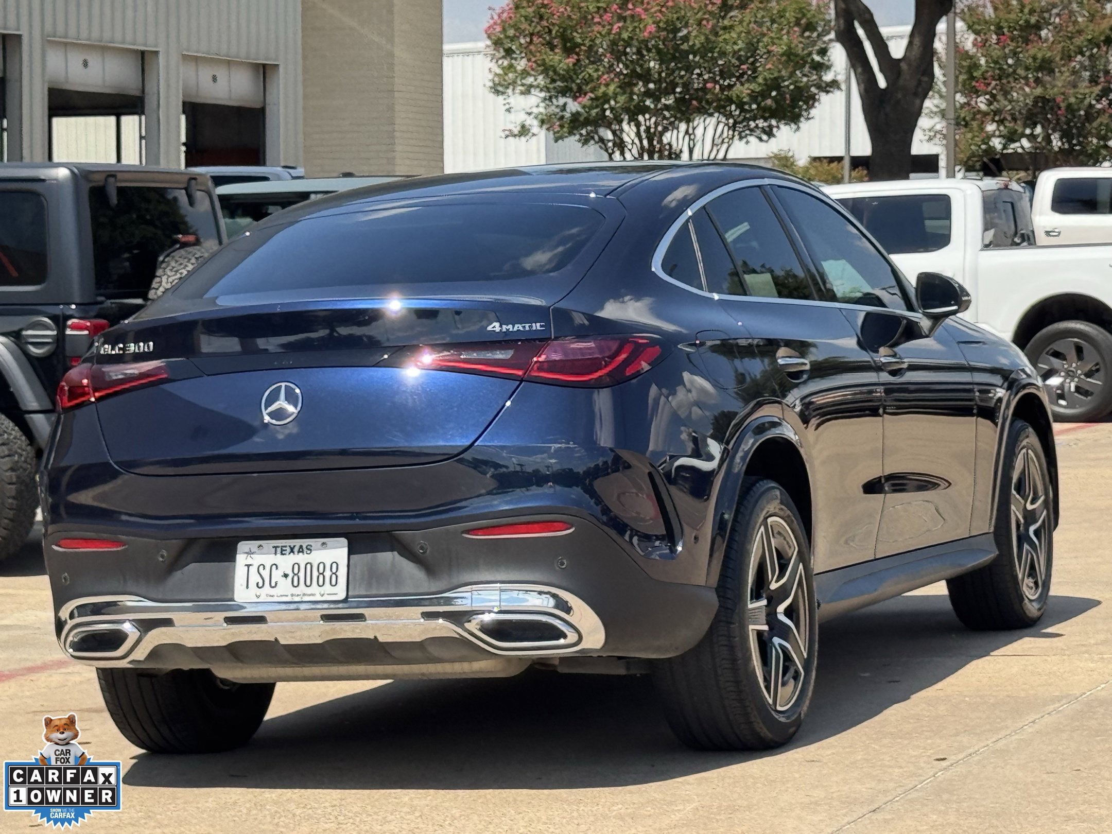 Used 2024 Mercedes-Benz GLC 300 4MATIC image 4