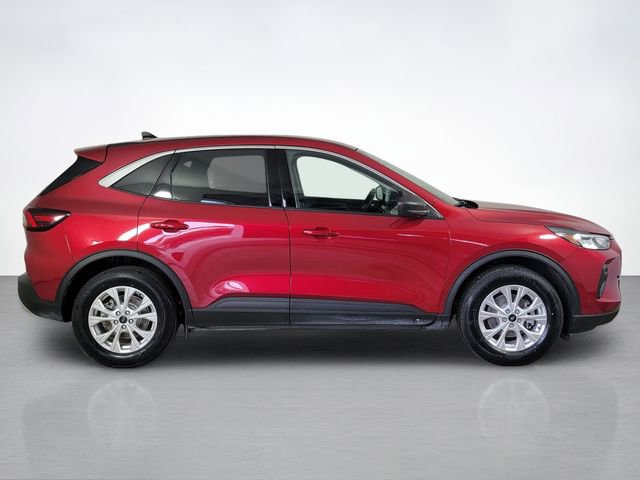 Certified 2023 Ford Escape Active AWD/4WD image 2