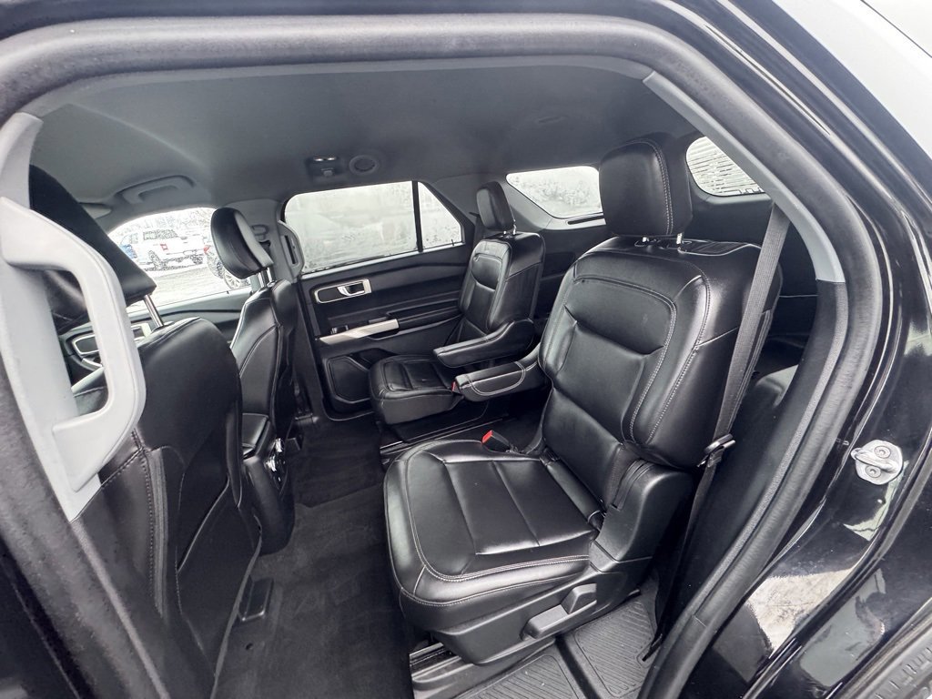 Certified 2023 Ford Explorer XLT w/ Equipment Group 202A image 17