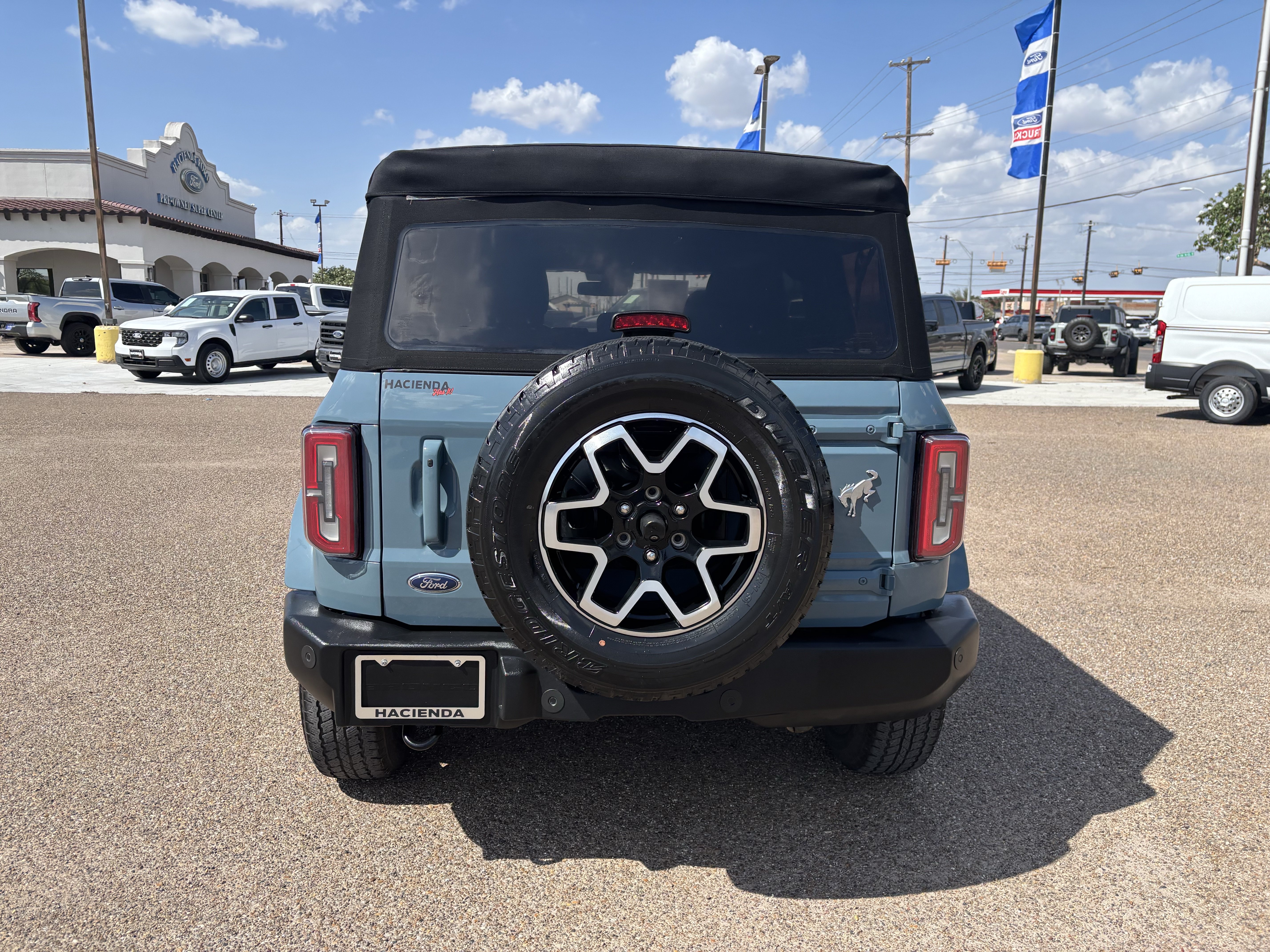 Certified 2022 Ford Bronco Outer Banks AWD/4WD image 3