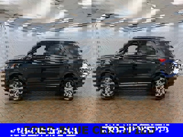 Certified 2018 Ford Explorer XLT w/ Equipment Group 202A image 2