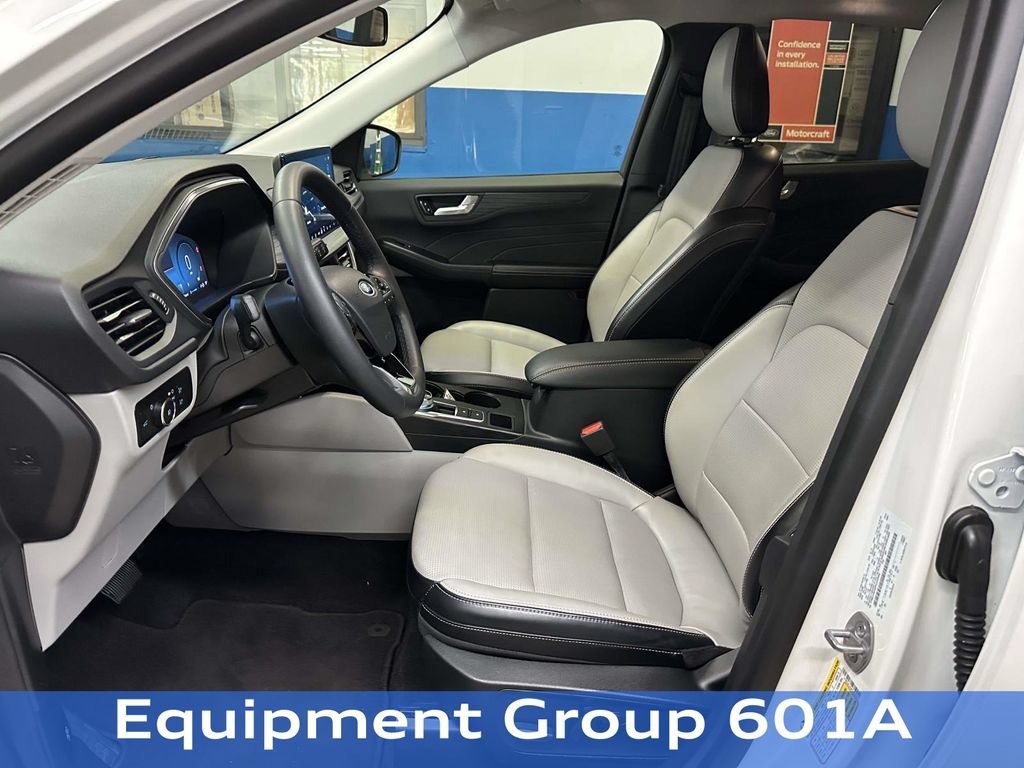 Certified 2023 Ford Escape Platinum AWD/4WD image 8