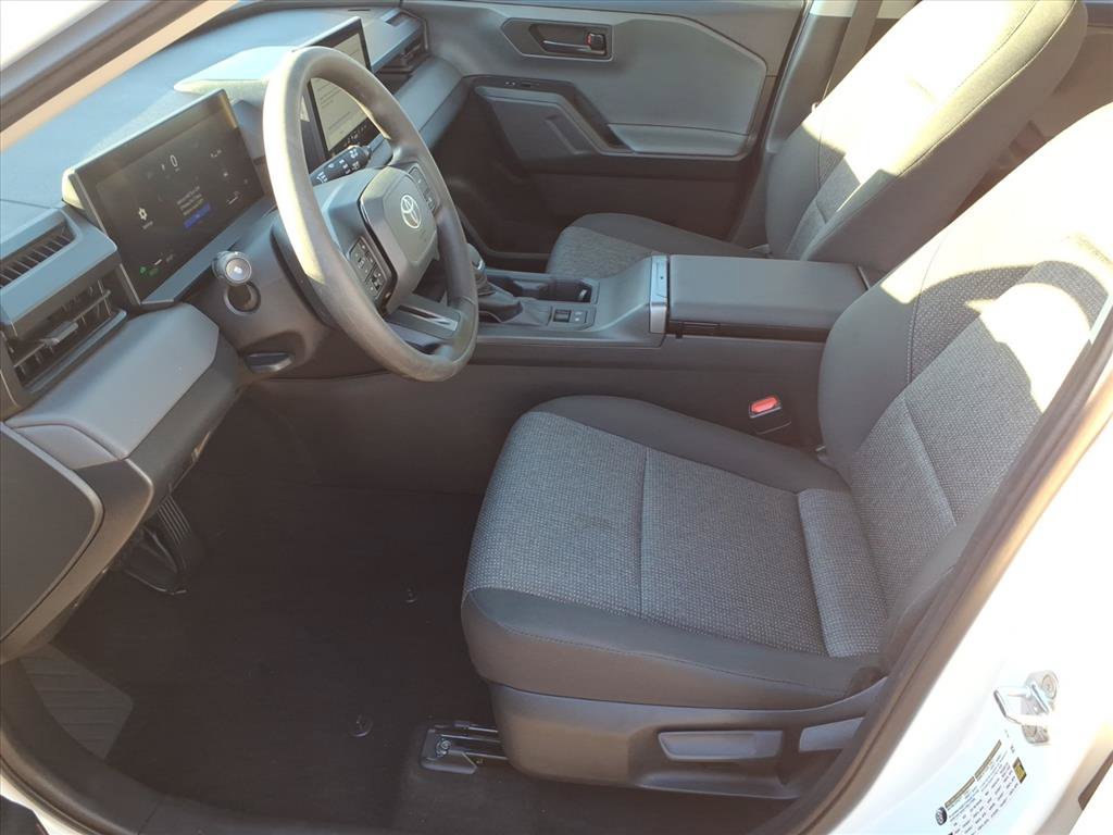 Used 2026 Toyota RAV4 LE FWD image 5