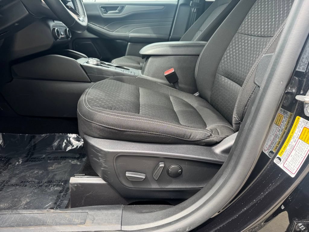 Certified 2024 Ford Escape Active AWD/4WD image 5