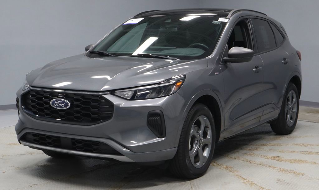Certified 2023 Ford Escape ST-Line w/ Tech Pack #1 AWD/4WD image 8