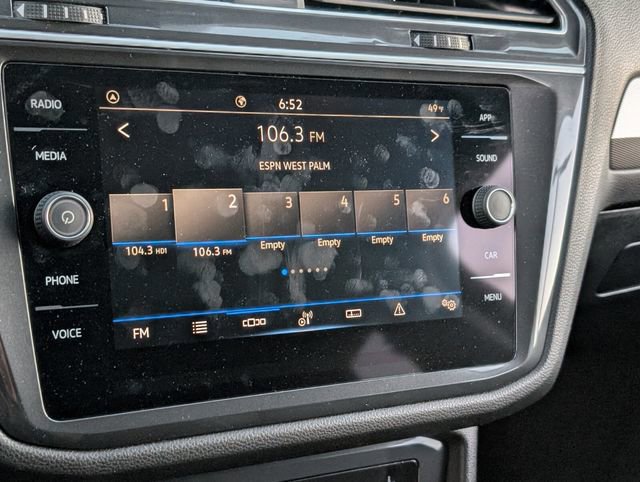 Used 2023 Volkswagen Tiguan SE image 16