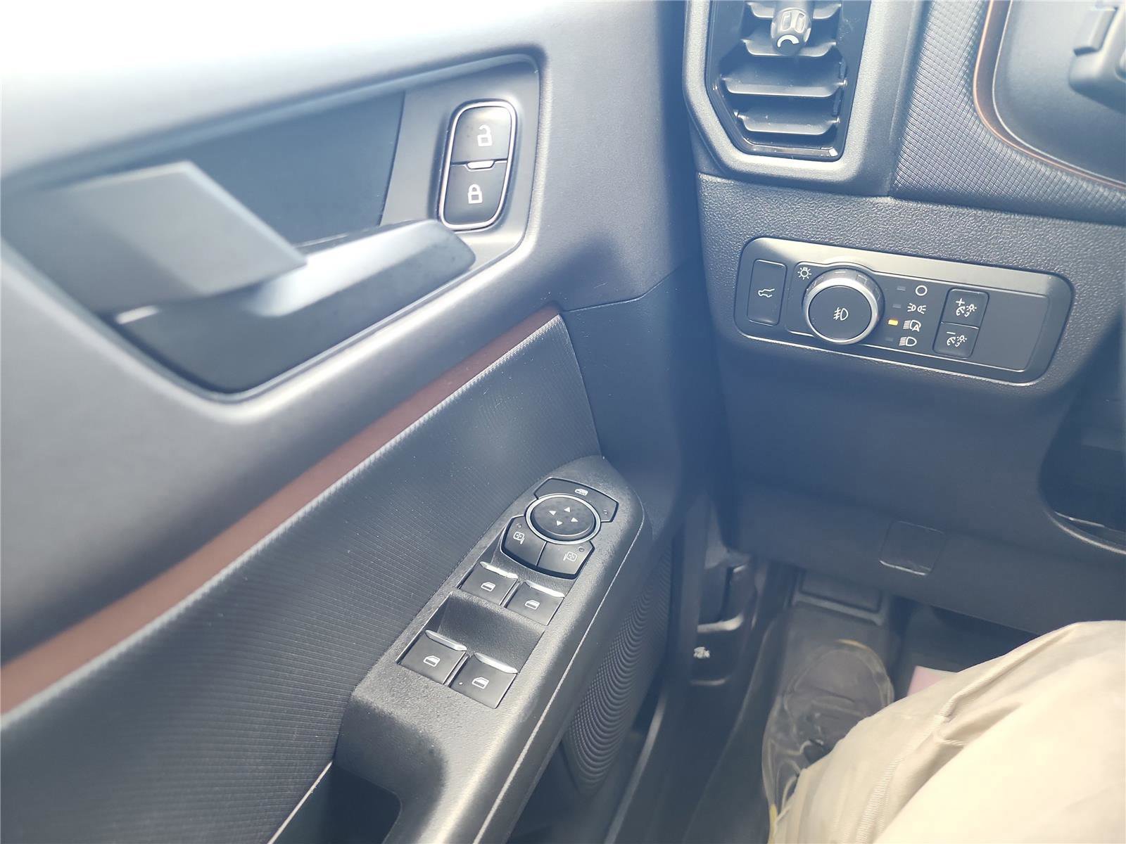 Certified 2021 Ford Bronco Sport Badlands w/ Badlands Package image 32