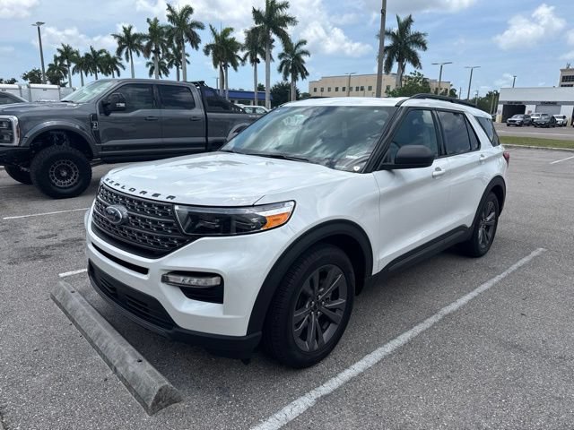 Certified 2021 Ford Explorer XLT w/ Equipment Group 202A RWD image 3